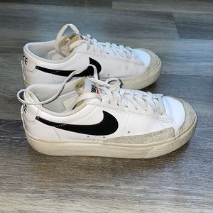 Nike Women’s Blazer Low Platform shoes size 7 good condition